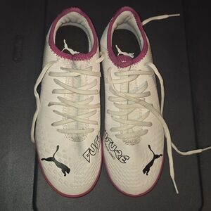 TURF SHOES. Puma Kids White and Pink. Kids Size 5